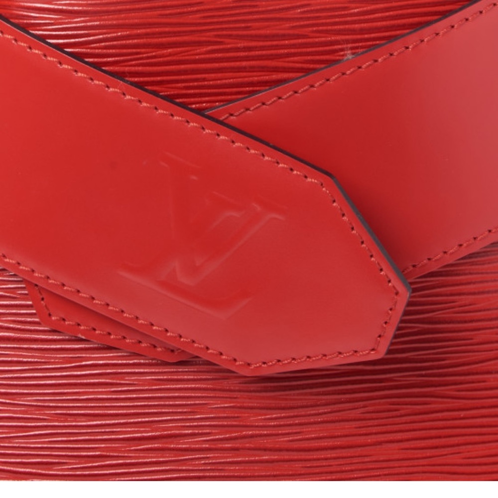 Beautiful Louis Vuitton Sac D’Epaule in Castillan Red with matching pouch - Picture 5 of 9